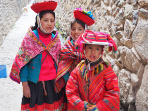 Gruppenreisen für Alleinreisende I Anden Zusammentreffen mit indigenen Menschen in Cusco