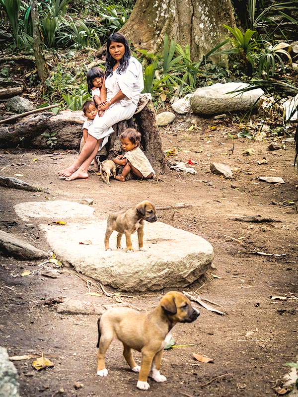 Indigene in Tayrona (Kolumbien) - Reisefotografie